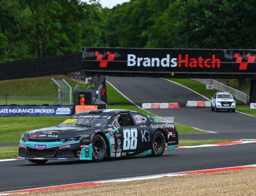 Max Lanza sale sul podio a Brands Hatch